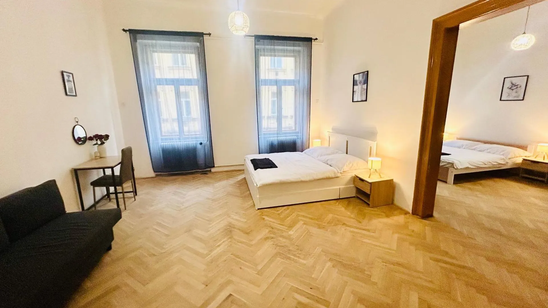 Retro Style In Centrum Prague Andel Апартаменты